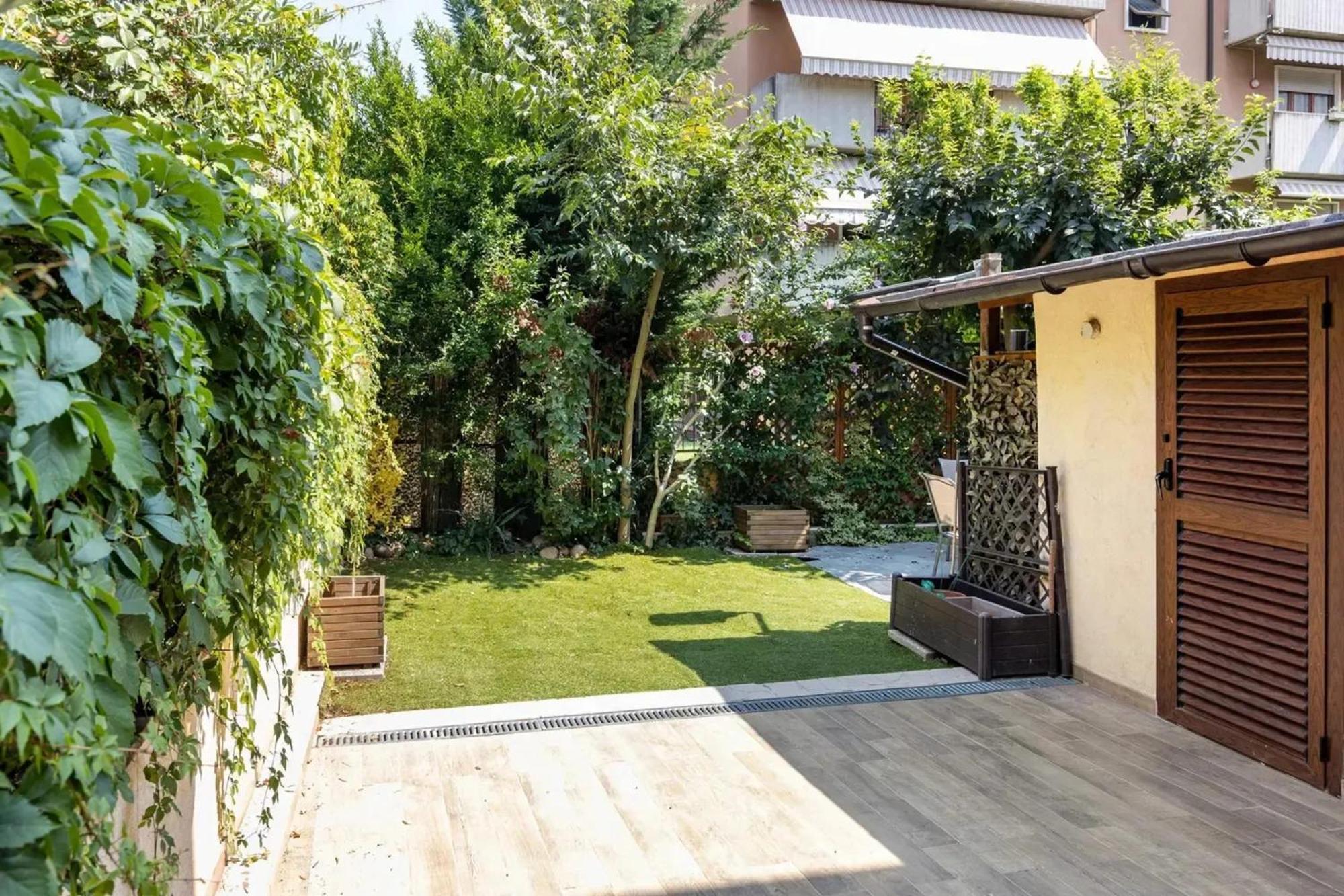 Charming In With Terrace